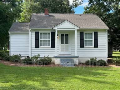 Main picture of 1907 Simpkins Rd