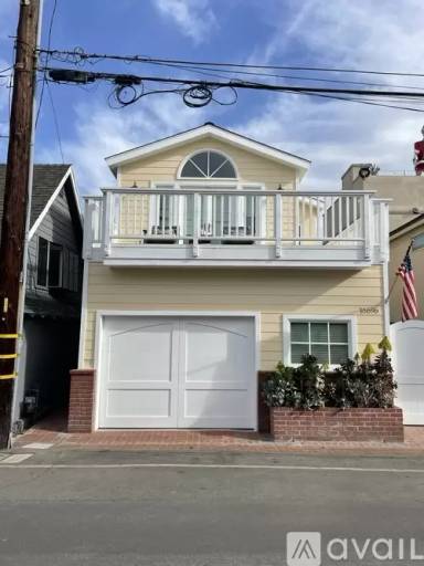 Main picture of 16696 Bayview Dr