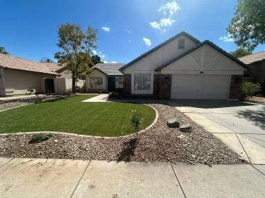 Main picture of 241 E Windsor Dr