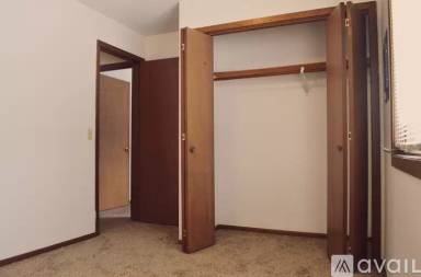 Main picture of Allan Avenue Apartments