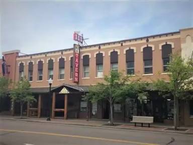 Main picture of 1220 Washington Ave