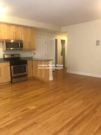 Main picture of 1856 N Sawyer Ave