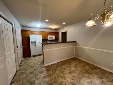 Main picture of 7112 Overland Ct