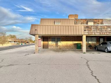 Main picture of 3312 N Vista Dr