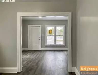 Main picture of 385 W Forest Ave