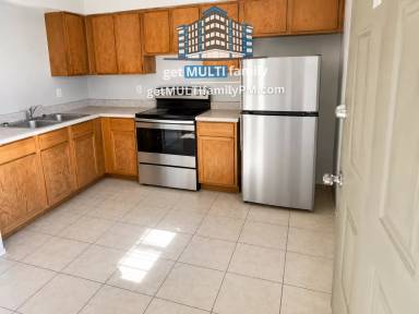 Main picture of 1629 E Wood St