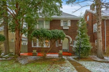 Main picture of 3409 Portola Ave