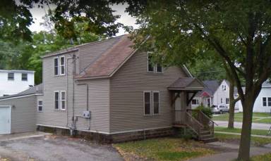 Main picture of 230 S Clay St