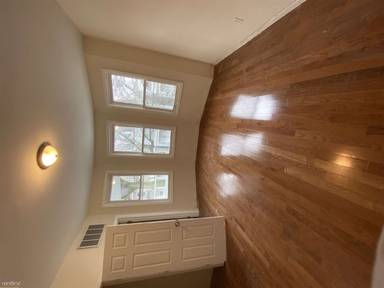 Main picture of 205 S 10th St