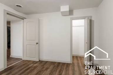 Main picture of 709 N Hamlin Ave