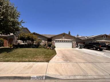 Main picture of 4222 E Cambridge Ave