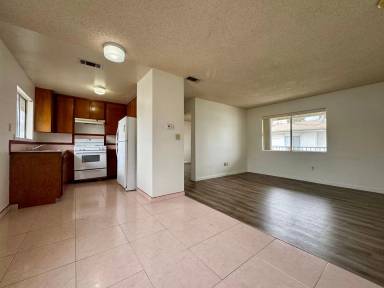Main picture of 12327 Beverly Blvd