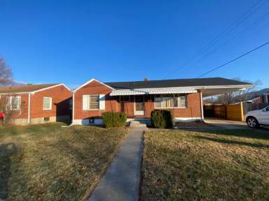 Main picture of 172 Trinkle Ave NE