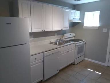 Main picture of 608 Alcazar St SE