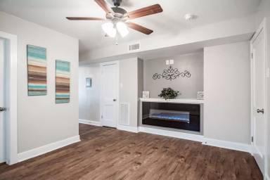 Main picture of 804 E Nueces St