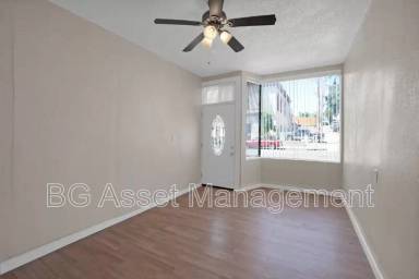 Main picture of 912 Marin St