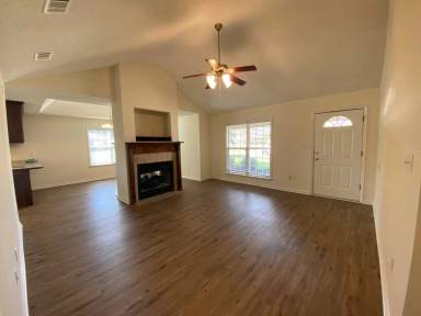 Main picture of 203 Wembley Dr