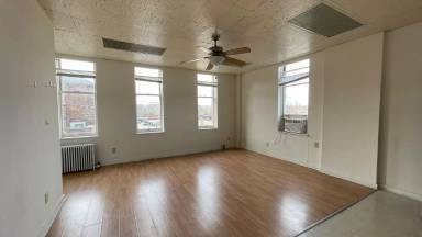 Main picture of 324 Ferry St