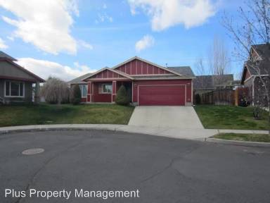 Main picture of 149 NW Antler Loop