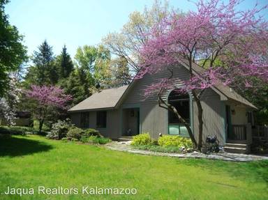 Main picture of 9055 W Gull Lake Dr