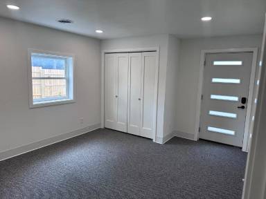 Main picture of 6714 W Mequon Rd