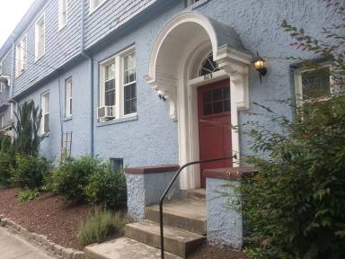 Main picture of 809 W Princess Anne Rd