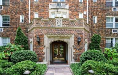 Main picture of The Warwick