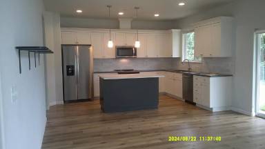 Main picture of 902 Front Ave NE