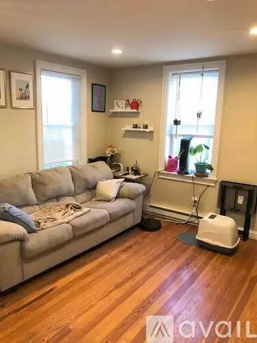 Main picture of 1139 Broadway