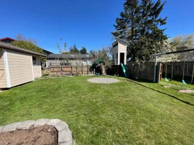 Main picture of 2403 32nd St