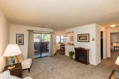 Main picture of 2205 Hedgerow Rd
