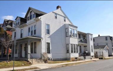 Main picture of 444 Park St