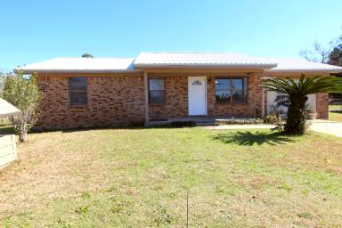 Main picture of 2254 Handy Rd