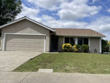 Main picture of 2785 Calpine Pl