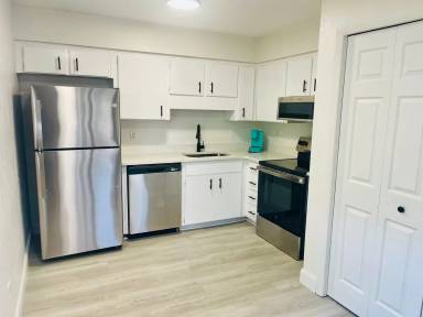 Main picture of 2220 NW 55th Blvd