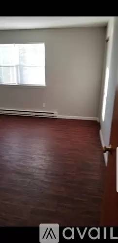 Main picture of 706 Charlton St