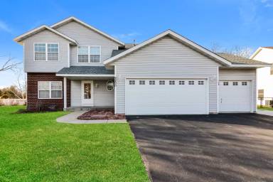 Main picture of 9290 Creek Way