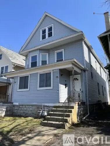 Main picture of 179 Oxford Ave
