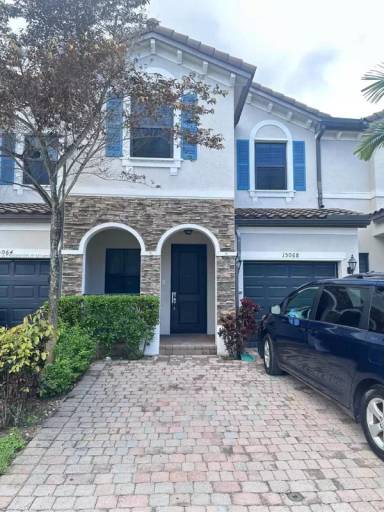 Main picture of 15068 SW 117th Ter