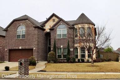 Main picture of 1400 Taylor Ln