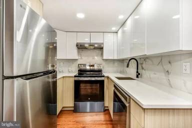 Main picture of 182 E Huntingdon St