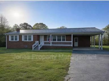 Main picture of 152 Leonard Dr