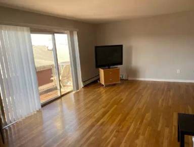 Main picture of 364 Hoover Ave