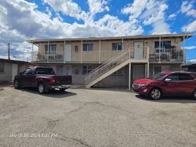 Main picture of 880 S Highway 80