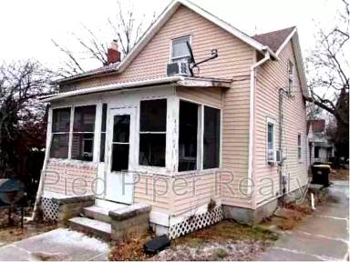 Main picture of 254 W Homer St