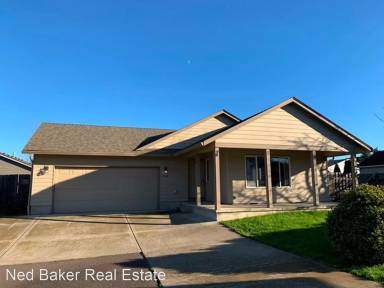 Main picture of 4544 Mabel Ave NE