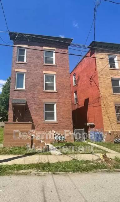 Main picture of 7345 Bennett St