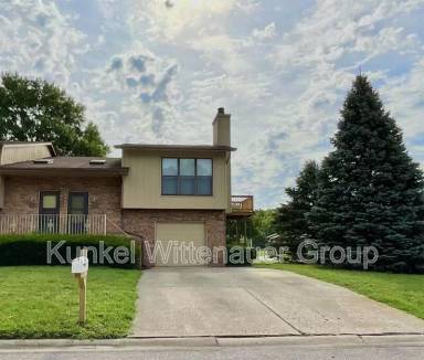 Main picture of 156 Marion Dr