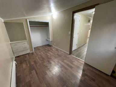 Main picture of 404 Maine St