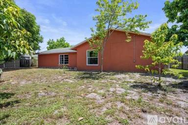 Main picture of 4928 Marbella Rd N